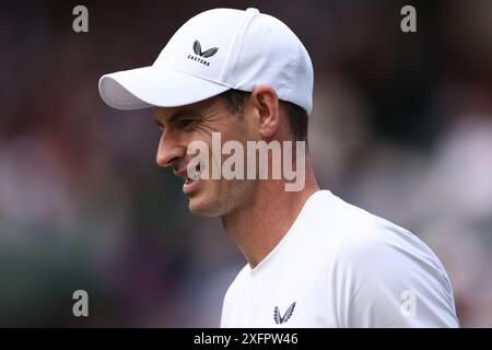 London, Großbritannien. Juli 2024. Juli 2024; All England Lawn Tennis and Croquet Club, London, England; Wimbledon Tennis Tournament, Tag 4; Andy Murray (GBR) spielte während seines Doppel-Matches mit Bruder Jamie gegen John Peers und rinky Hijikata Credit: Action Plus Sports Images/Alamy Live News Stockfoto