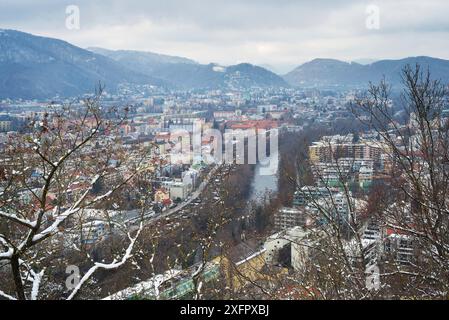 Blick auf Grazer Stadt in Osterreich aus der Vogelperspektive Stockfoto