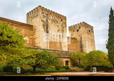 Eintritt zur Festung Alcazaba im berühmten Alhambra-Palast in Spanien Stockfoto