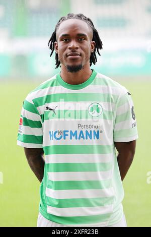 4. Juli 2024, Bayern, Fürth: Fußball: Bundesliga 2, Mediaday SpVgg Greuther Fürth, Noel Futkeu. Foto: Daniel Löb/dpa - WICHTIGER HINWEIS: Gemäß den Vorschriften der DFL Deutschen Fußball-Liga und des DFB Deutschen Fußball-Bundes ist es verboten, im Stadion und/oder des Spiels aufgenommene Fotografien in Form von sequenziellen Bildern und/oder videoähnlichen Fotoserien zu verwenden oder zu nutzen. Stockfoto