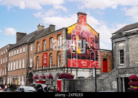 Smithwick's Erlebnis in einer historischen Brauerei an der Parliament Street in Kilkenny, Irland. Stockfoto