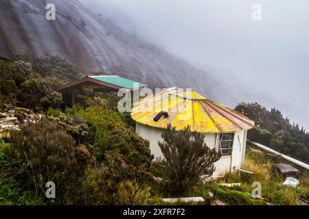 Checkpoint Sayat-Sayat, unterhalb des Gipfels des Mount Kinabalu, Borneo, Mai 2013. Stockfoto