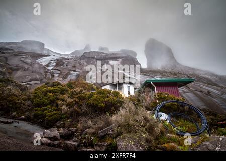 Checkpoint Sayat-Sayat, unterhalb des Gipfels des Mount Kinabalu, Borneo, Mai 2013. Stockfoto