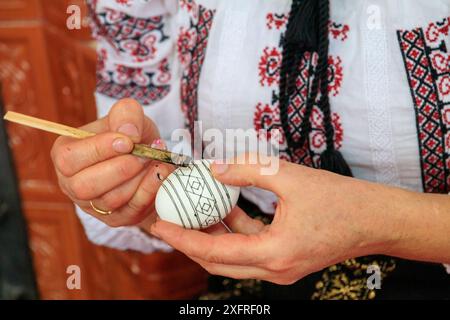 Europa, Rumänien. Bukowina, Moldawien, berühmt für bemalte Eier, die zu Osterferien dekorativ sind. 22. 10. 2016 Stockfoto