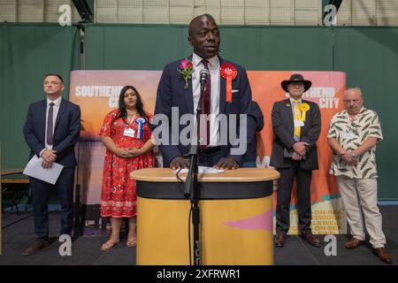 Southend on Sea, Großbritannien. Juli 2024. Bayo Alaba, Labour Party, gewinnt Southend East und Rochford für die Labour Party. Rochford and Southend East ist ein Wahlkreis, der seit 2005 im britischen Unterhaus durch Sir James Duddridge, ein Konservativer, vertreten wird. Penelope Barritt/Alamy Live News Stockfoto