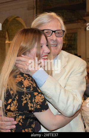 Rom, Verleihung des LXXVIII Strega-Preises im Nymphaeum Valle Giulia, Abbildung: Vittorio Sgarbi Credit: Independent Photo Agency Srl/Alamy Live News Stockfoto