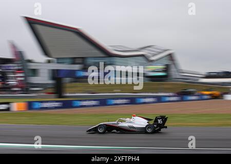 16 SHIELDS Cian (gbr), Hitech Pulse-Eight, Dallara F3 2019, Action während der 7. Runde der FIA Formel-3-Meisterschaft 2024 vom 5. Bis 7. Juli 2024 auf dem Silverstone Circuit in Silverstone, Großbritannien - Foto Eric Alonso / DPPI Stockfoto