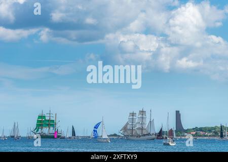 Windjammer Parade, Kieler Woche 2024, Kieler Fjord, Falkenstein Strand, Kiel, Schleswig-Holstein, Deutschland, Stockfoto