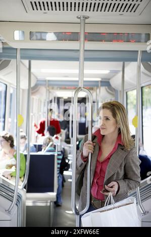 Pendler. Straßenbahn. Bilbao Bizkaia, Baskenland. Spanien. Stockfoto