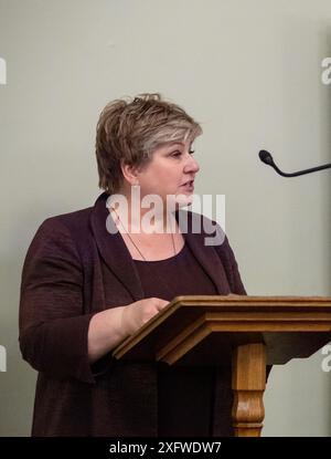 BILDER ABLEGEN. Juli 2024. Emily Thornberry, Abgeordnete der Labour Party, behielt ihren Sitz in Islington South und Finsbury nach den Parlamentswahlen 2024. Westminster, Großbritannien. November 2023. Die Labour-Abgeordnete Emily Thornberry nimmt an einem parlamentarischen Empfang im House of Commons in Westminster Teil. Kredit: Maureen McLean/Alamy Stockfoto