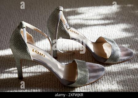 Brautschuhe, Hochzeit, Veranstaltung im ländlichen Haus, Hondarribia, Gipuzkoa, Spanien Stockfoto