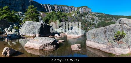 Laguna Negra / Schwarze Lagune, Laguna Negra y Circos Glaciares de Urbion Naturpark, Provinz Soria, Castilla y Leon, Spanien. November 2017. Stockfoto