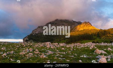 Mount / Monte Candina, Liendo-Tal, Kantabrien, Spanien. Mai 2017. Stockfoto