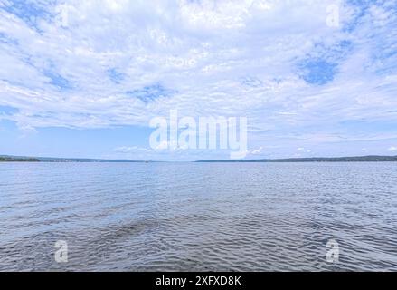 27.06.2024 / Blick von Bernried auf den Starnberger See, oberbayerischer Landkreis Weilheim-Schongau, Bayern, Deutschland *** 27 06 2024 Blick auf den Starnberger See von Bernried, oberbayerischer Landkreis Weilheim-Schongau, Bayern, Deutschland Stockfoto