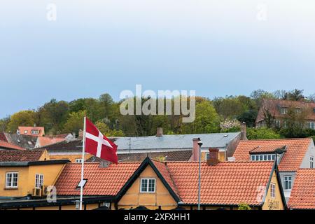 Alte Straße der Stadt Gudhjem, Bornholm Island, Dänemark Stockfoto