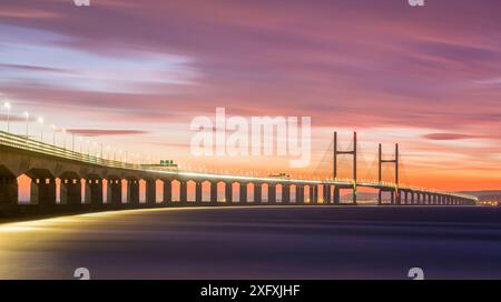 Second Severn Crossing, Straßenbrücke über den Fluss Severn zwischen England und Monmouthshire in Wales, Gloucestershire, England, Großbritannien, September 2006. Stockfoto