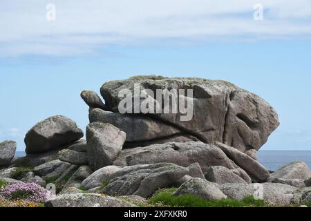 Wind, Regen und Meer erored Felsen, Granit, Penninis Kopf, St Mary's, Scilly-inseln, Großbritannien Stockfoto