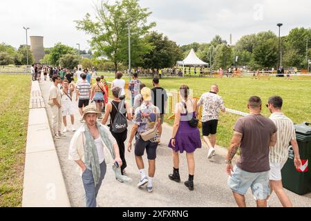 Torino, Italien. Juli 2024. Alcune immagini delle Code per entrare all'undicesima edizione del Kappa FutureFestival presso Parco Dora a a Torino, Italia - Cronaca - Venerdì 5 Luglio 2024 - (Foto Giacomo Longo/LaPresse) einige Bilder der Reihe, die bei der 11. Ausgabe des Kappa FutureFestivals im Parco Dora in Turin erscheinen soll, Italien - News - Freitag, 5. Juli 2024 - (Foto Giacomo Longo/LaPresse) Credit: LaPresse/Alamy Live News Stockfoto