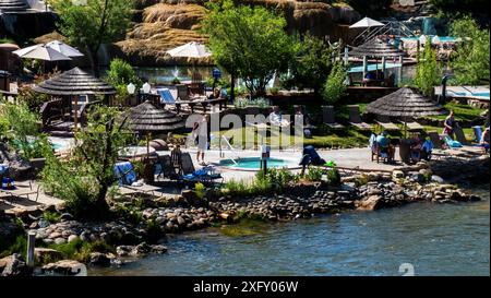 Pagosa Springs, Colorado, ist berühmt für seine natürlichen heißen Quellen und bringt Touristen aus der ganzen Welt zu seinem Naturwunder. Stockfoto