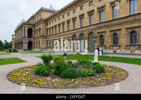 Die Münchner Residenz war einst Residenz und Regierungssitz der bayerischen Herzöge, Kurfürsten und Könige und befindet sich im Hofgarten zwischen Odeonsplatz und Max-Joseph-Platz Stockfoto