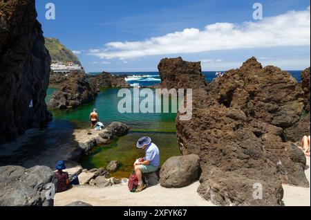 Küstenlandschaft mit Schwimmbad von Porto Moniz, Ilha de Madeira, Atlantik, Insel Madeira, Portugal Stockfoto