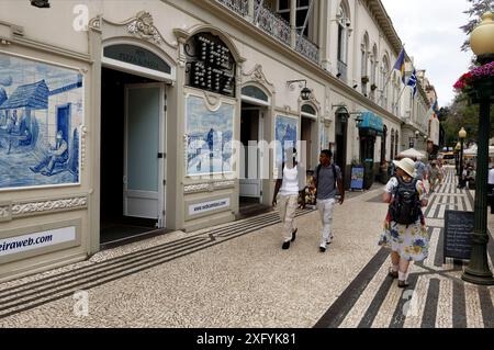 Restaurant The Ritz in der Fußgängerzone (Avenida Arriaga) in der Altstadt, Funchal, Ilha de Madeira, Atlantik, Insel Madeira, Portugal Stockfoto