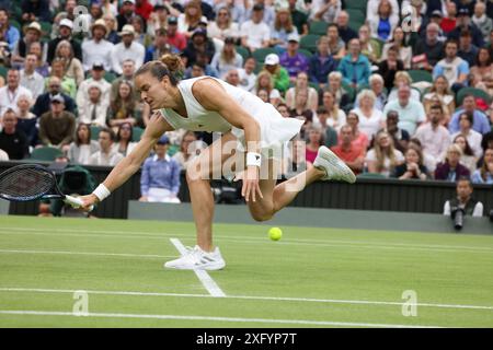 Wimbledon, London, Großbritannien. Juli 2024. Maria Sakkari aus Griechenland während ihres dritten Rundenspiels gegen Emma Raducanu am Centre Court in Wimbledon. Quelle: Adam Stoltman/Alamy Live News Stockfoto