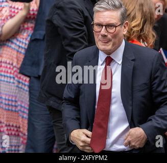 London, Großbritannien. Juli 2024. Sir Keir und Lady Victoria Starmer kommen in der Downing Street an, als Sir Keir neuer Premierminister der britischen Credit: Ian Davidson/Alamy Live News wird Stockfoto