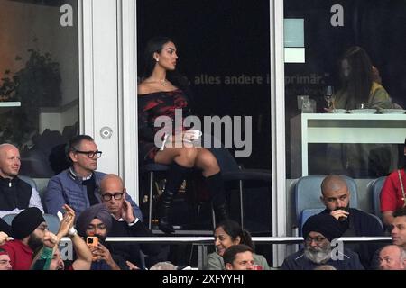 Hamburg, Deutschland. Juli 2024. Georgina Rodriguez (Portugals Cristiano Ronaldo Freundin) während eines Viertelfinalspiels zwischen Portugal und Frankreich beim Fußball-Turnier der Euro 2024 in Hamburg am Freitag, den 5. Juli 2024. Sport - Fußball . (Foto: Fabio Ferrari/LaPresse) Credit: LaPresse/Alamy Live News Stockfoto