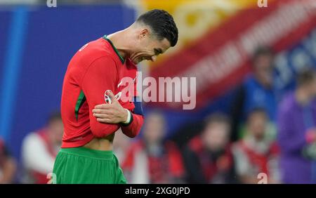 Hamburg, Deutschland. Juli 2024. Fußball, UEFA Euro 2024, Europameisterschaft, Portugal - Frankreich, Endrunde, Viertelfinale, Volksparkstadion, Portugals Cristiano Ronaldo Grimaces. Quelle: Sören Stache/dpa/Alamy Live News Stockfoto