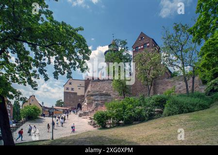 Sinwell-Turm und Walburgiskapelle der Kaiserburg, Nürnberg, Mittelfranken, Bayern, Deutschland Stockfoto