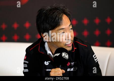 NORTHAMPTONSHIRE, VEREINIGTES KÖNIGREICH. Juli 24. Teamchef Ayao Komatsu vom MoneyGram Haas F1 Team bei der Team’ Press Conference während des Qatar Airways British Grand Prix 2024 auf dem Silverstone Circuit am Freitag, den 05. Juli 2024 in NORTHAMPTONSHIRE, ENGLAND. Quelle: Taka G Wu/Alamy Live News Stockfoto