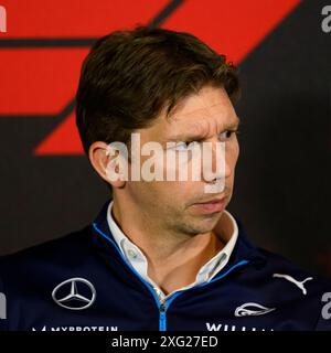 NORTHAMPTONSHIRE, VEREINIGTES KÖNIGREICH. Juli 24. Teamchef James Vowles von Williams Racing bei der Team’ Press Conference während des Qatar Airways British Grand Prix 2024 auf dem Silverstone Circuit am Freitag, den 05. Juli 2024 in NORTHAMPTONSHIRE, ENGLAND. Quelle: Taka G Wu/Alamy Live News Stockfoto