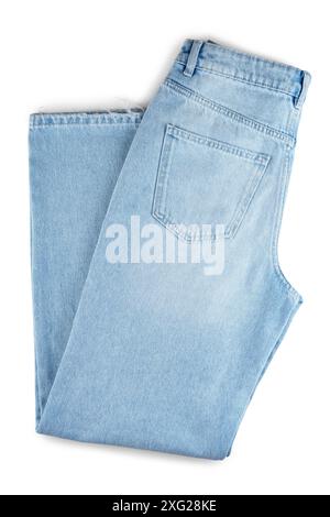 Blaue jeans Denim, gefaltete blaue Jeanshose hinten mit Tasche isoliert auf weißem Hintergrund, Draufsicht. Modekonzept, Geschäft, Einkaufen, Verkauf. Stockfoto