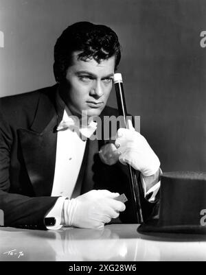 TONY CURTIS Portrait als Zauberer/Fluchtkünstler Harry Houdini in HOUDINI 1953 Regisseur GEORGE MARSHALL Buch Harold Kellock Drehbuch Philip Yordan Kostümdesign Edith Head Music Roy Webb Produzent George PAL Paramount Pictures Stockfoto