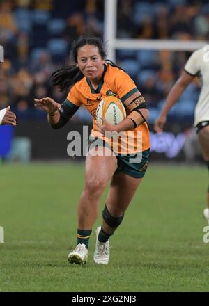 Sydney, Australien. Juli 2024. Die australische Rugbymannschaft Cecilia Smith wird während des Women's Rugby Internationals Matches zwischen Australien und Fidschi im Allianz Stadium in Aktion gesehen. Endpunktzahl: Australien 64:5 Fidschi. Quelle: SOPA Images Limited/Alamy Live News Stockfoto