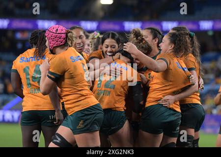 Sydney, Australien. Juli 2024. Australische Rugby-Mannschaftsspielerinnen feiern beim Women's Rugby International Match zwischen Australien und Fidschi im Allianz Stadium. Endpunktzahl: Australien 64:5 Fidschi. Quelle: SOPA Images Limited/Alamy Live News Stockfoto