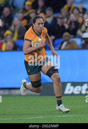 Sydney, Australien. Juli 2024. Die australische Rugbymannschaft Cecilia Smith wird während des Women's Rugby Internationals Matches zwischen Australien und Fidschi im Allianz Stadium in Aktion gesehen. Endpunktzahl: Australien 64:5 Fidschi. (Foto: Luis Veniegra/SOPA Images/SIPA USA) Credit: SIPA USA/Alamy Live News Stockfoto