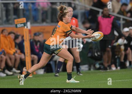 Sydney, Australien. Juli 2024. Lori Cramer von der australischen Rugby-Mannschaft wird während des Women's Rugby Internationals-Spiels zwischen Australien und Fidschi im Allianz Stadium in Aktion gesehen. Endpunktzahl: Australien 64:5 Fidschi. (Foto: Luis Veniegra/SOPA Images/SIPA USA) Credit: SIPA USA/Alamy Live News Stockfoto