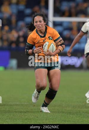 Sydney, Australien. Juli 2024. Die australische Rugbymannschaft Cecilia Smith wird während des Women's Rugby Internationals Matches zwischen Australien und Fidschi im Allianz Stadium in Aktion gesehen. Endpunktzahl: Australien 64:5 Fidschi. (Foto: Luis Veniegra/SOPA Images/SIPA USA) Credit: SIPA USA/Alamy Live News Stockfoto