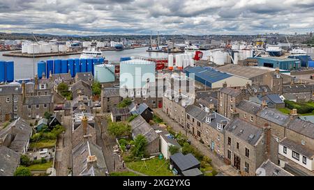 Footdee oder Fittie Aberdeen das alte Fischerdorf am Ende des Hafens von Aberdeen mit Blick auf die Stadt Stockfoto