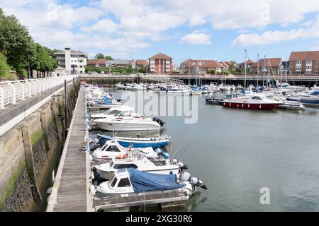 Freizeitboote liegen in Roker Marina und im Marine Activities Centre, Sunderland, Nordosten Englands, Großbritannien Stockfoto