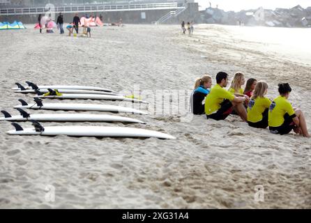 Surf, Zurriola Strand, San Sebastian, Gipuzkoa, Donostia, Baskenland, Spanien Stockfoto