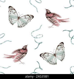 Stilvolles nahtloses Muster mit kleinen Vögeln, Schmetterlingen und Seidenbändern. Handgezeichnete Aquarellillustration isoliert auf weißem Hintergrund. Für den Sommer Stockfoto