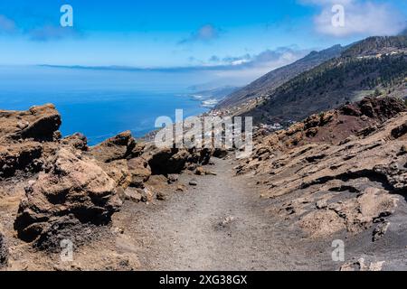 Wanderweg entlang der Route der Vulkane auf der Insel La Palma, Kanarische Inseln. Stockfoto