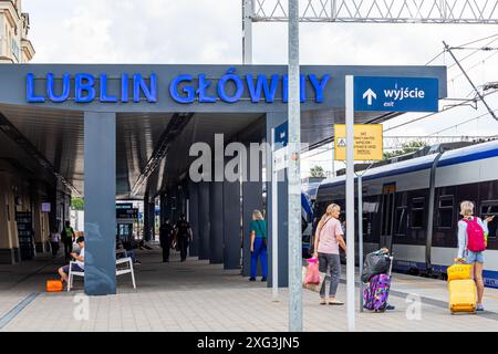 4. Juli 2024 Lublin Polen. Bahnhof an einem sonnigen Sommertag. Stockfoto