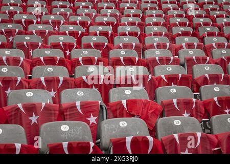 BERLIN, 06.07.2024, Olympiastadion , Fußball-Europameisterschaft Euro2024, Viertelfinalspiel Nr. 47 zwischen den Niederlanden und Turkiye . Überblick über das Stadion. Stockfoto