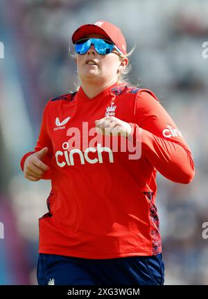 Sophie Ecclestone der Frauen in England während der ersten T20 International im Utilita Bowl, Southampton. Bilddatum: Samstag, 6. Juli 2024. Stockfoto