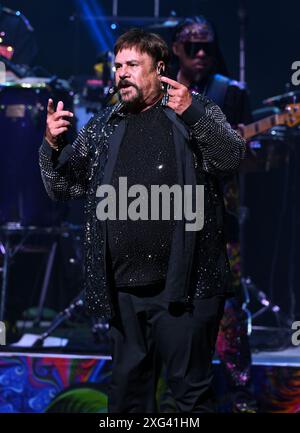 Hollywood FL, USA. Juli 2024. KC und die Sunshine Band treten am 5. Juli 2024 während der 50th Anniversary Tour im Hard Rock Live im Seminole Hard Rock Hotel & Casino in Hollywood, Florida auf. Quelle: Mpi04/Media Punch/Alamy Live News Stockfoto