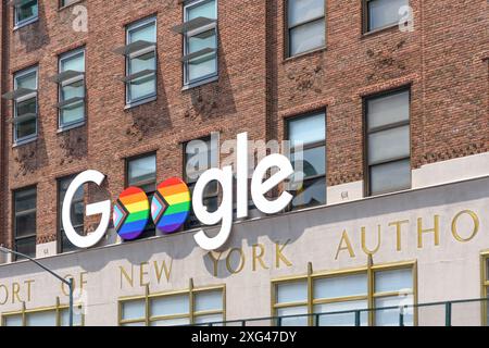 New York City, USA - 26. Mai 2024, Google-Büro in New York während des Pride Month Stockfoto